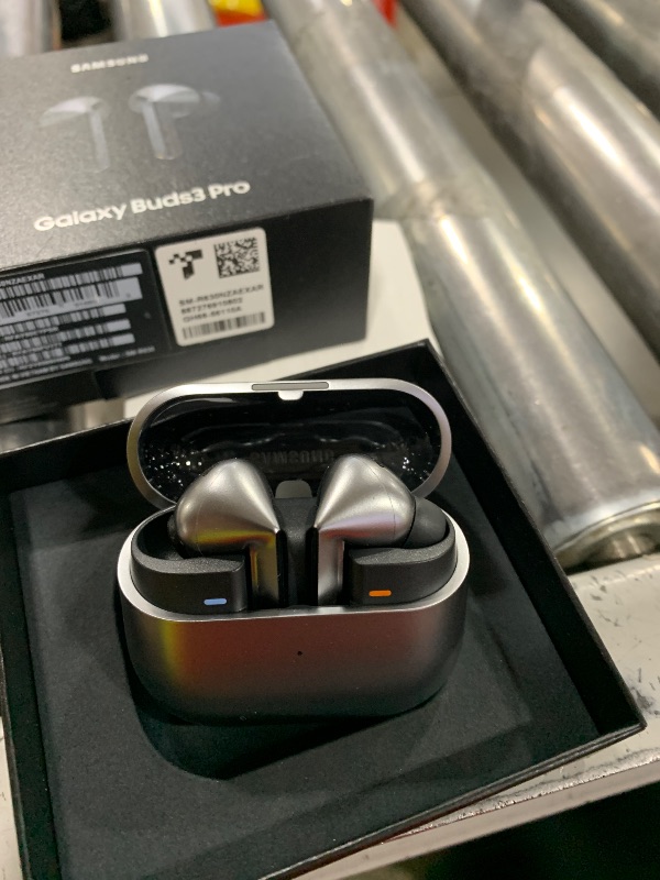 Photo 1 of Samsung Galaxy Buds 3 Pro AI True Wireless Bluetooth Earbuds, Noise Cancelling, Sound Optimization, Redesigned Comfort Fit, Silver [US Version, Amazon Exclusive, 2Yr Warranty]
