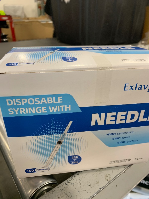 Photo 1 of 100 Pack Disposable 3ml/cc Lab Syringes with 23Ga 1 Inch Needle Luer Lock, Individually Sealed Packed