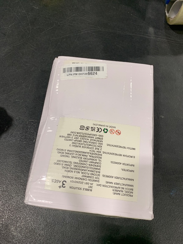 Photo 1 of BELLOCHIDDO Bubble Solution Refill 1L/33.8 oz,Large Size for Bubble Guns,Wands,Blower,Bubble Machines,Bubble Toy for Ages 3+?Yellow?