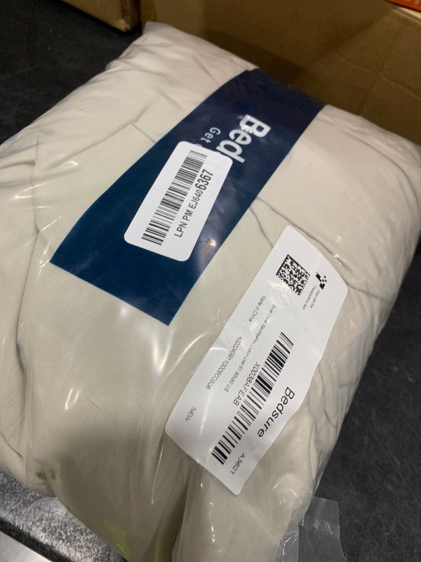 Photo 1 of Bedsure Duvet Cover Queen Size - 3 Pieces Prewashed Extra Soft Bedding Set, Includes 1 Duvet Cover 90x90 Inches with Zipper Closure & 2 Pillow Shams, Linen, Comforter Not Included