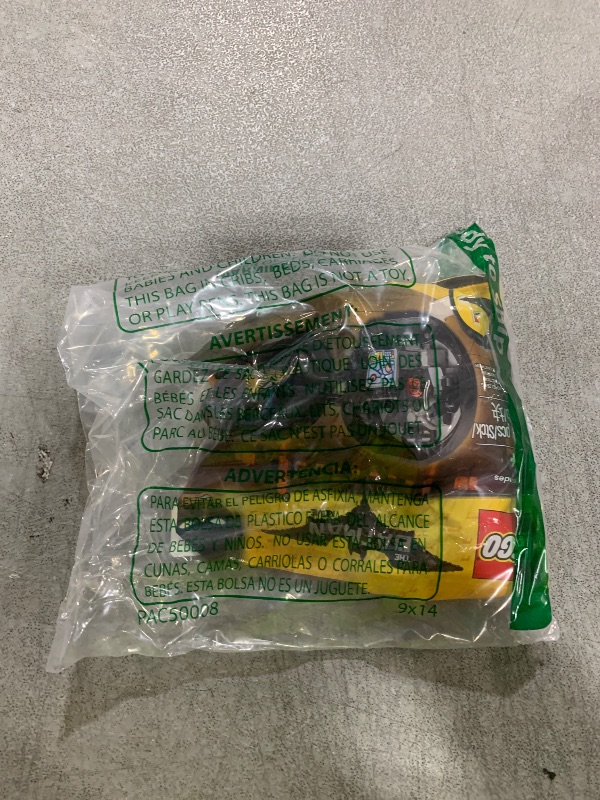 Photo 1 of LEGO The Batman Movie 5004929 Batman Battle Capsule