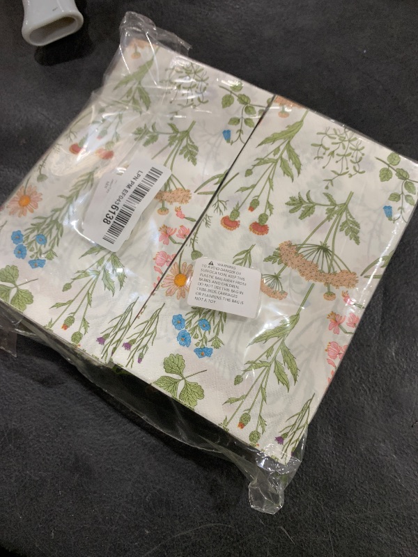 Photo 1 of 100PCS Floral Paper Napkins 3 Ply Disposable Hand Towels for Bathroom Vintage Wildflower Guest Napkins Green Wild Flower Dinner Napkins for Wedding Bridal Baby Shower Birthday Spring Summer Party