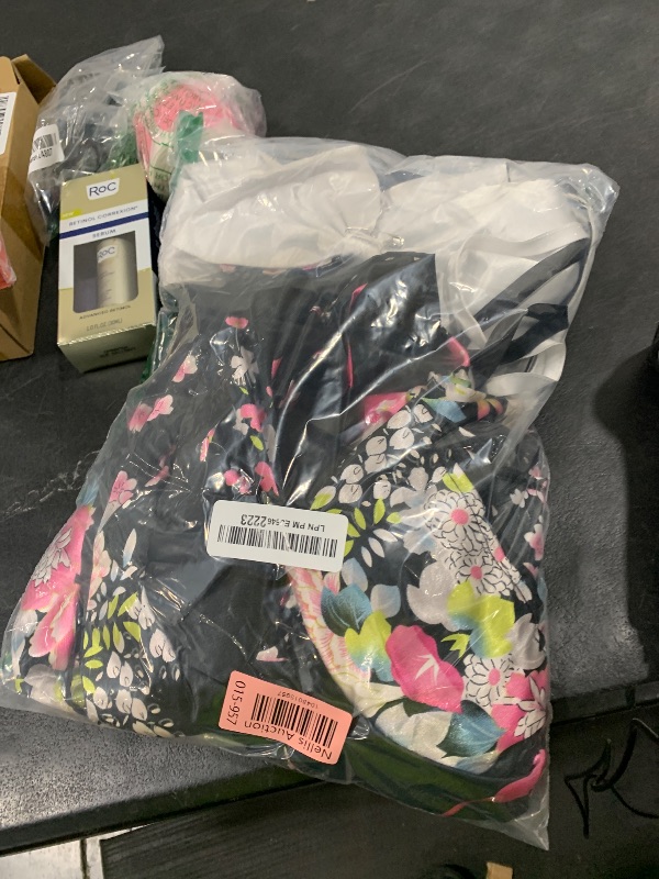 Photo 1 of PLULON 5Pcs Japanese Robe Geisha Yukata Dress Blossom Satin Bathrobe with Drawstring Bag Hand Fan Hairpin Tabi Socks Set for Women