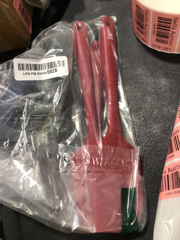Photo 1 of DI ORO Silicone Spatula Set - Rubber Kitchen Spatulas for Baking, Cooking, & Mixing - 600°F Heat-Resistant & BPA Free Silicone Scraper Spatulas for Nonstick Cookware - Dishwasher Safe (5pc, Red)