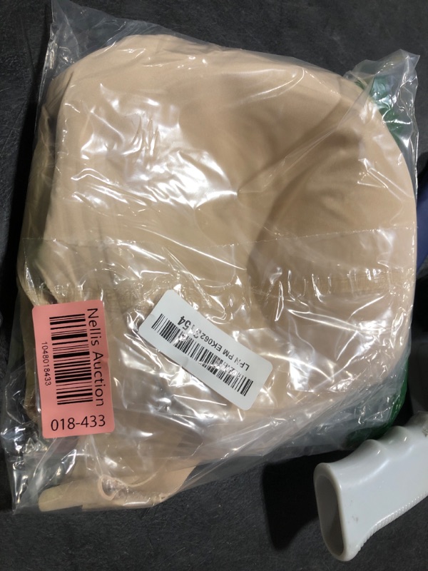 Photo 1 of PoseFree Plus Size Full Coverage Wireless Supportive Back Fat Smoothing Wirefree Bras for Large Breasted Women (Nude,3XL)