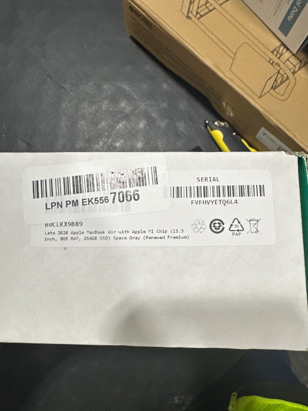 Photo 1 of Apple Late 2020 MacBook Air with Apple M1 Chip, 13.3-inch, 8GB RAM, 256GB SSD, Space Gray (Renewed Premium)