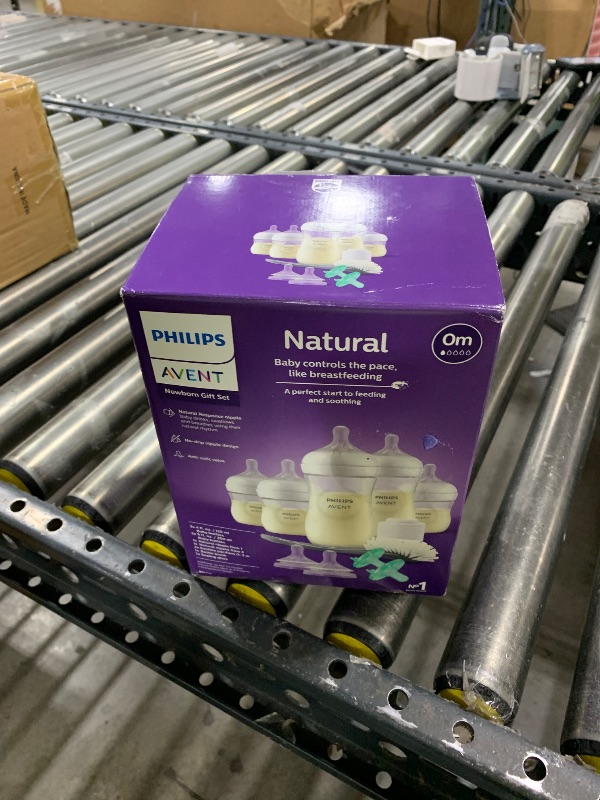 Photo 1 of Philips AVENT Natural Baby Bottle with Natural Response Nipple, Newborn Baby 