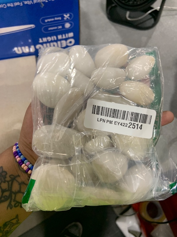 Photo 1 of SHIZWU 2LB Polished White River Rocks,1-2.2 Inch Pebbles for Plants Stones for Landscaping Pebbles for Fish Tank Garden Vase Filling Pebbles Outdoor Decorative River Rocks