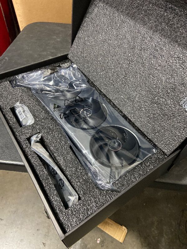Photo 1 of MSI Gaming RTX 5070 12G Vanguard SOC Graphics Card (12GB GDDR7, 192-bit, Extreme Performance: 2655 MHz, DisplayPort x3 2.1a, HDMI 2.1b, NVIDIA Blackwell Architecture)