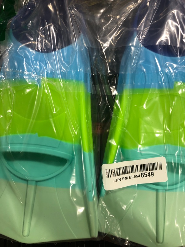 Photo 1 of Fanwill Kids Swim Fins,Short Comfortable Flippers for Lap Swimming and Training for Children,Girls,Boys ,Beginners,Women (S)