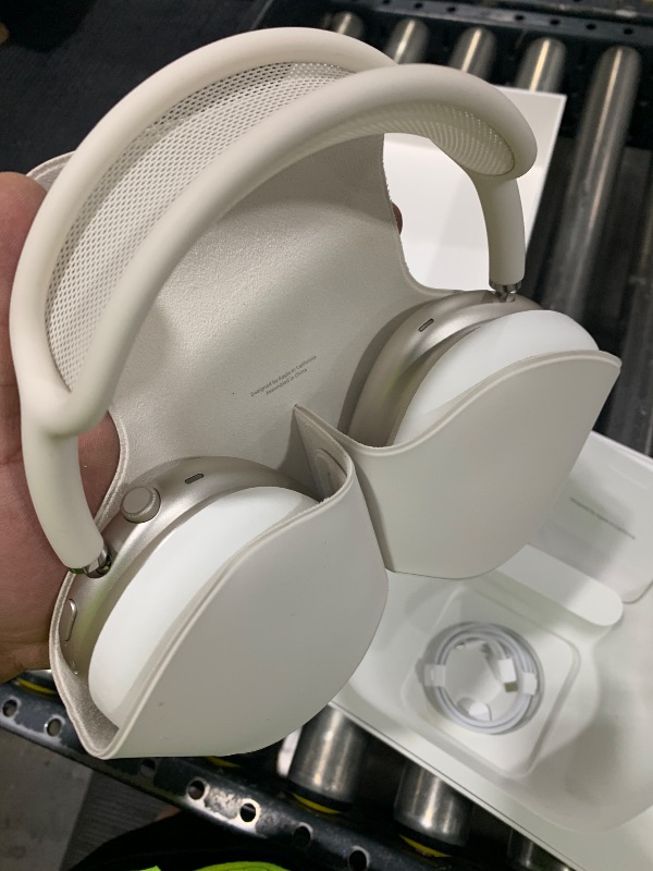 Photo 1 of Apple AirPods Max Wireless Over-Ear Headphones, Pro-Level Active Noise Cancellation, Transparency Mode, Personalized Spatial Audio, USB-C Charging, Bluetooth Headphones for iPhone - Starlight