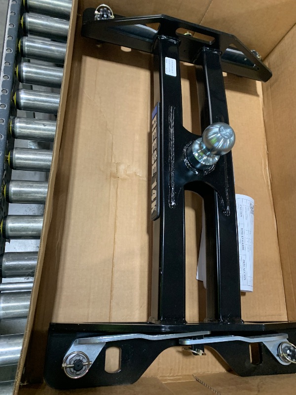 Photo 1 of Reese 30946 Max Duty Gooseneck Hitch, 14,000 lbs. Capacity, 2-5/16 Inch Ball Included, Exclusive use Max Duty Underbed Mounting System