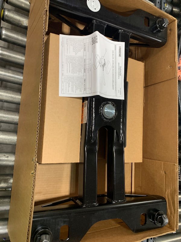 Photo 1 of Reese 30946 Max Duty Gooseneck Hitch, 14,000 lbs. Capacity, 2-5/16 Inch Ball Included, Exclusive use Max Duty Underbed Mounting System