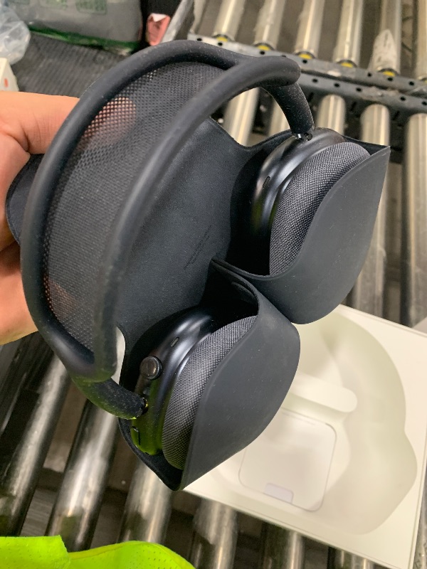 Photo 1 of Apple AirPods Max Wireless Over-Ear Headphones, Pro-Level Active Noise Cancellation, Transparency Mode, Personalized Spatial Audio, USB-C Charging, Bluetooth Headphones for iPhone - Midnight