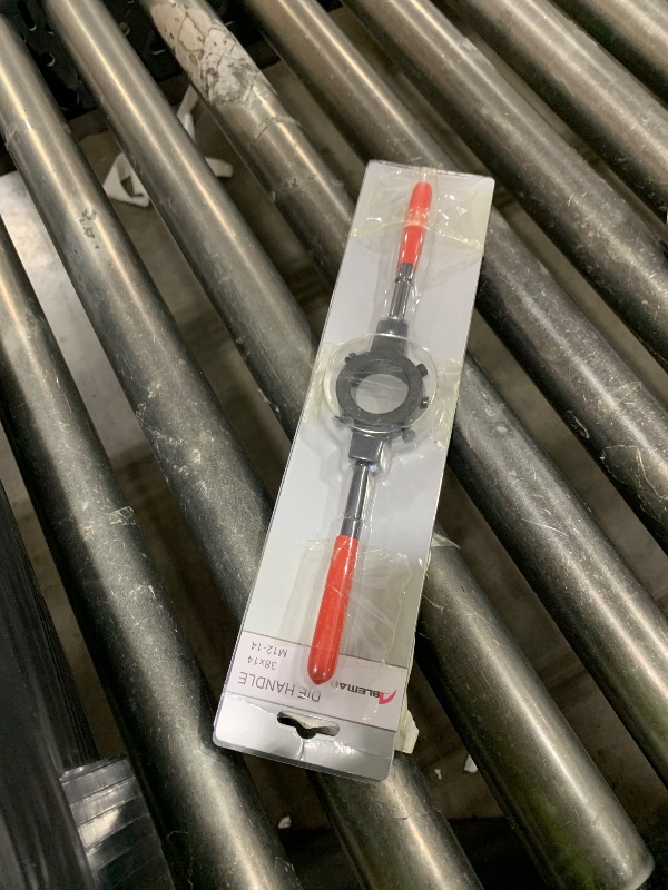 Photo 1 of MOTOKU 38mm 1.5" Heavy Duty Die Handle Round Die Stock Handle Wrench Holder 1 1/2 OD Non Slip