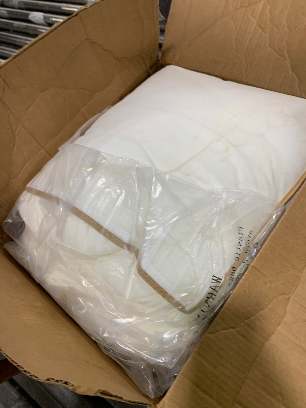 Photo 1 of ROSGONIA Oversized Queen Comforter Ivory, 3pcs (1 Comforter & 2 Pillowcases) Lightweight Oversized Queen Comforter Sets Bedding Blanket Quilts