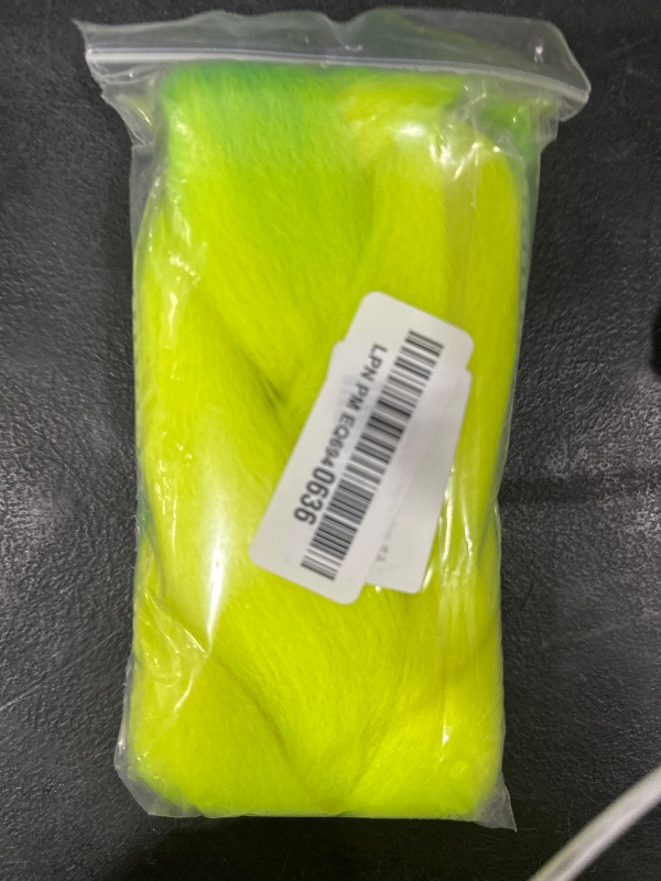 Photo 1 of Herina Neon Green Braiding Hair Extensions 24inch Fake Braids In Hair Extensions One Pack Green Braiding Hair For Women(1pc/pack)