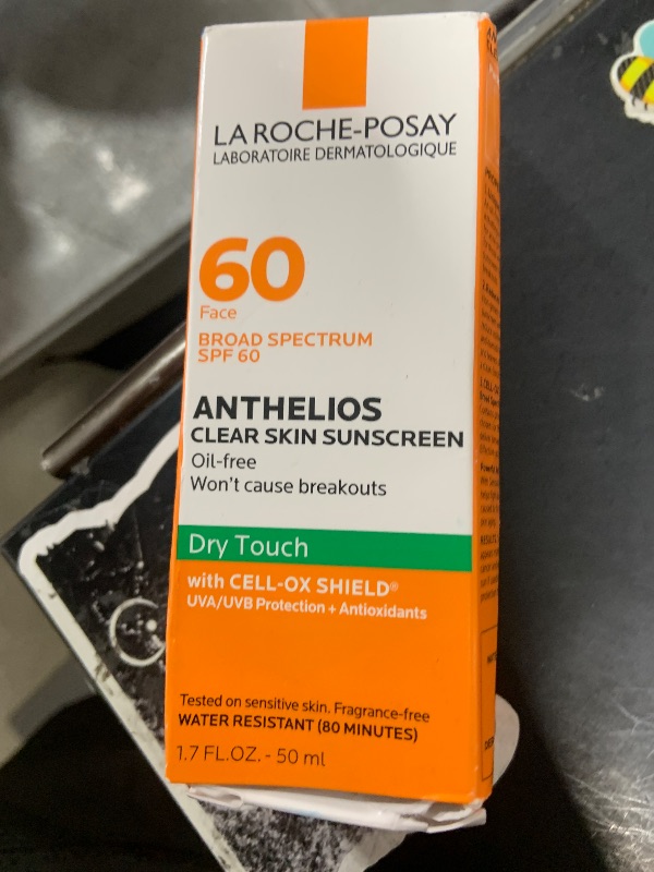 Photo 1 of La Roche-Posay Anthelios Clear Skin Sunscreen Dry Touch SPF 60, Oil Free Sunscreen For Face, Oil Absorbing, Broad Spectrum SPF + Antioxidants, Non-Greasy, Oxybenzone Free, Travel Size