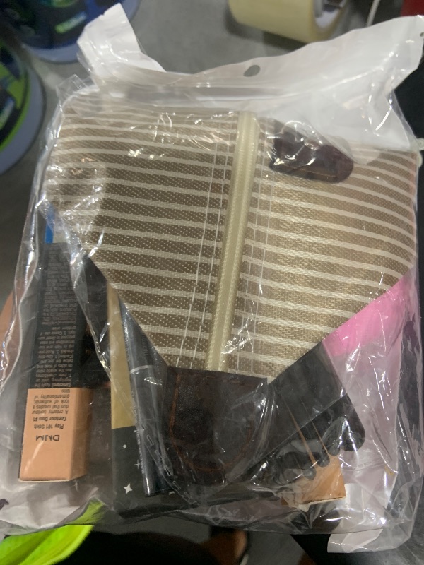 Photo 1 of YBUETE Makeup Set for Girls & Women, Full Face Kit, Travel Kit, Present Set, Eyeshadow, Foundation, Blusher, Eyeliner, Lip Gloss, Makeup Brushes & Sponge Bag