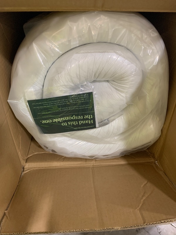 Photo 1 of ZINUS 12 Inch Green Tea Essential Memory Foam Mattress [New Version], King, Fiberglass Free, Medium Feel, Breathable Airflow Memory Foam, Certified Safe Foams & Fabric, Mattress in A Box