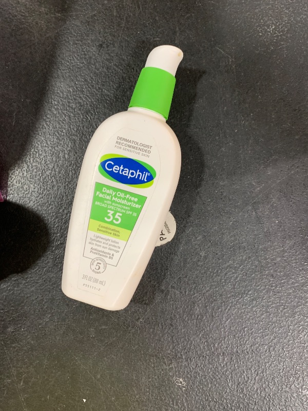 Photo 1 of Cetaphil Face Moisturizer, Daily Oil Free Facial Moisturizer with SPF 35, For Dry or Oily Combination Sensitive Skin, Fragrance Free Face Lotion