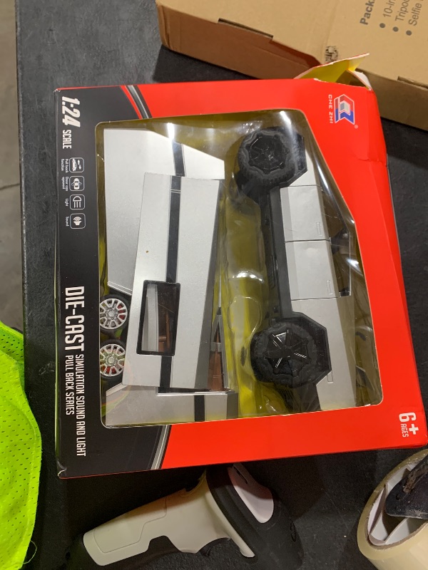 Photo 1 of 1/24 Large Pickup Truck Toy with Motorhome and Motorcycle, Diecast Pickup Truck Trailer RV Alloy Model Collection Vehicles for Kids Adults Birthday Gift (Silver)