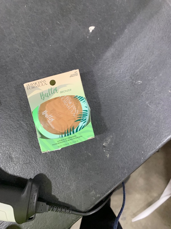 Photo 1 of Physicians Formula Murumuru Butter Bronzer, Moisturizing, Nourishing Murumuru Butter for Silky Glow, Dermatologist Tested, Hypoallergenic, Vegan & Cruelty-Free - Light Bronzer