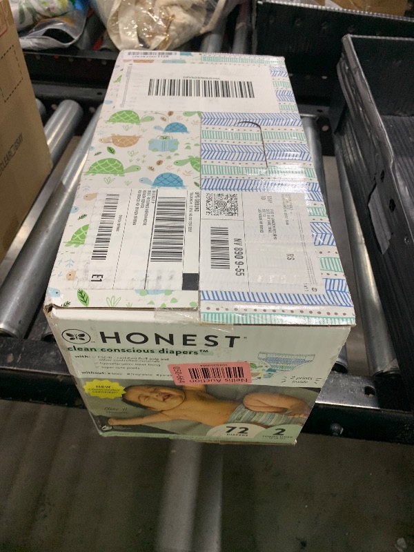 Photo 1 of The Honest Company Clean Conscious Diapers for Delicate Skin | Up to 100% Leakproof | Hypoallergenic, Fragrance Free | Gender Neutral | Club Box, Size 2 (12-18 lbs), 72 Count (Prints May Vary)