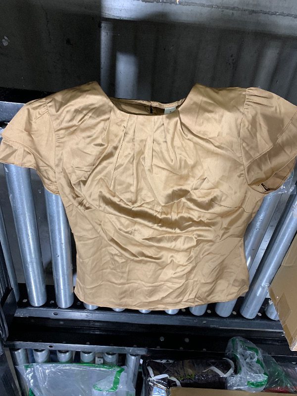 Photo 1 of small shirt unknown brand 