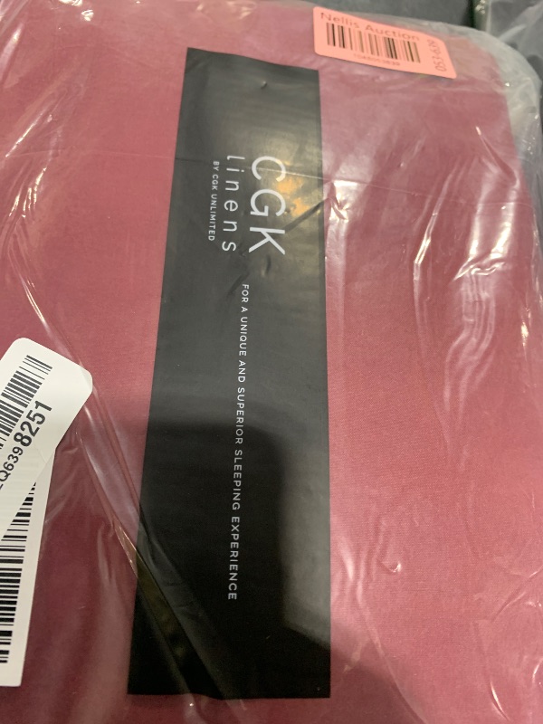 Photo 1 of Twin Size 3 Piece Sheet Set - Comfy Breathable & Cooling Bed Sheets Set - Hotel Luxury Bedding for Women, Men, Kids, Teens, Boys & Girls - Deep Pockets, Ultra-Soft, Wrinkle Free - Oeko-Tex - Burgundy