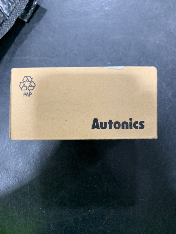 Photo 1 of Reflective Photoelectric Beam Sensor IP54 Waterproof 12-24VDC Switch Infrared LED Sensor 0.1-7m Sensing Distance