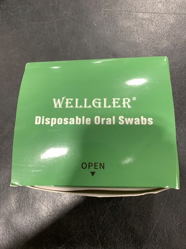 Photo 1 of Wellgler's Mouth Swabs for Elderly?Disposable Oral Swabs. Green (Bag of 50 swabs)