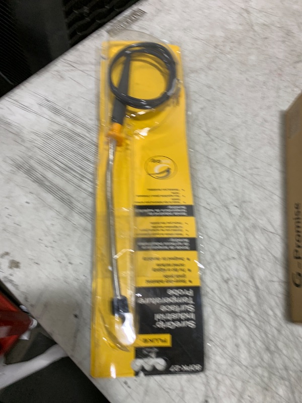 Photo 1 of Fluke 80PK-27 SureGrip Industrial Surface Temperature Probe