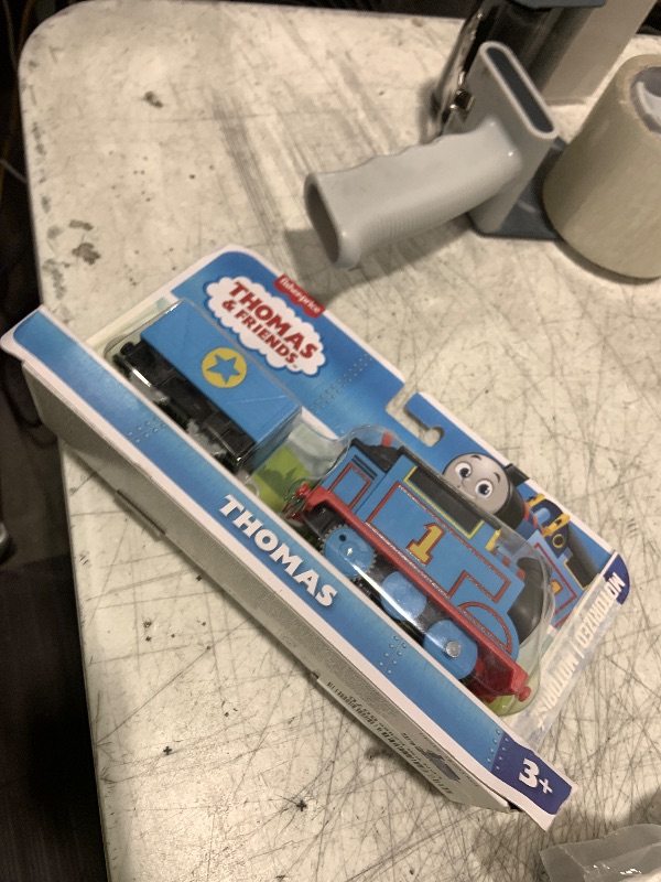 Photo 1 of Thomas & Friends Motorized Toy Train Thomas Battery-Powered Engine with Cargo for Pretend Play Preschool Kids Ages 3+ Years?