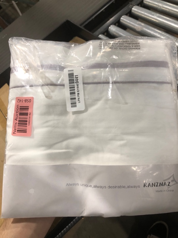 Photo 1 of Ranznaz White Pillow Shams Queen Size Set of 2, 100% Cotton 400TC Sateen Luxury Hotel Pillow Cases, Pipping Oxford Pillowcases with Envelope Closure for Bedding Linen, 20x30 Inches