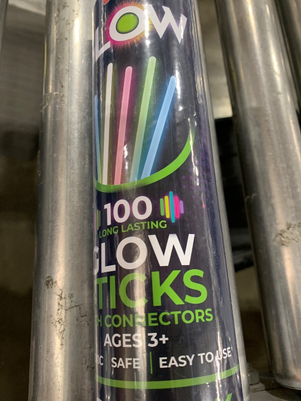 Photo 1 of JOYIN GLOWSTICKS 100PCS
