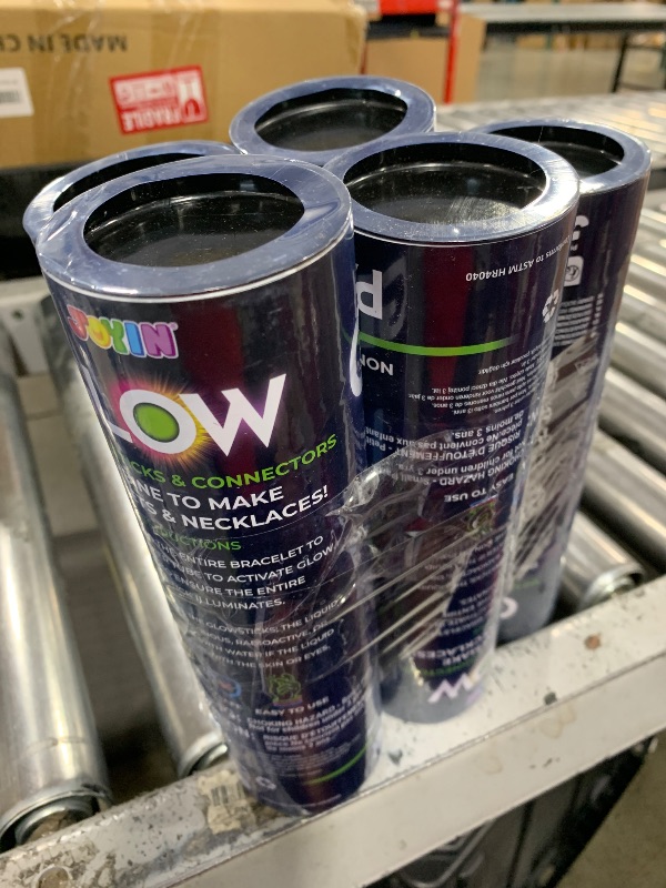 Photo 1 of 5 packs of glowsticks 100pcs