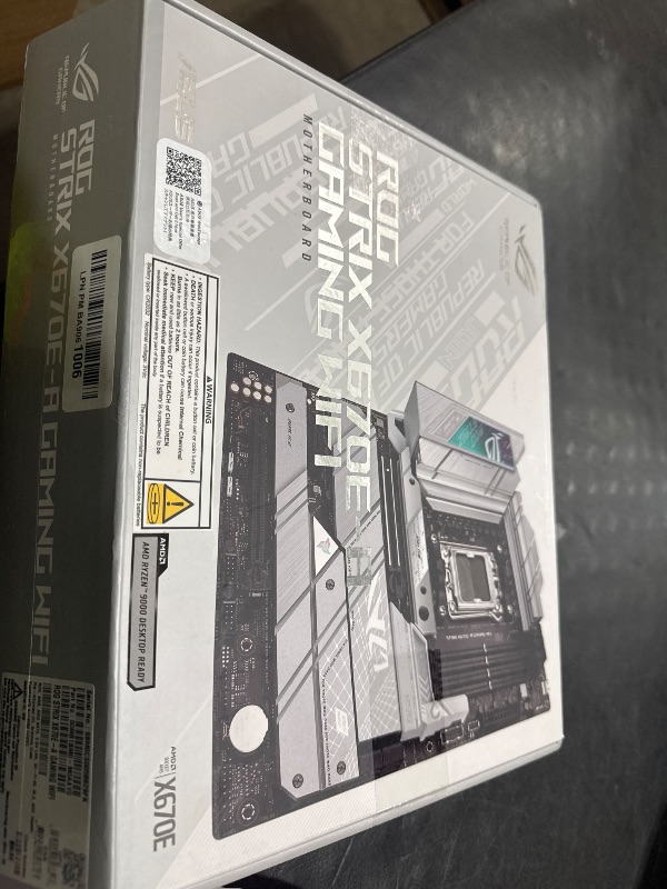 Photo 1 of ASUS ROG Strix X670E-A Gaming WiFi 6E Socket AM5 (LGA 1718) Ryzen 7000 Gaming Motherboard(16+2 Power Stages,PCIe® 5.0, DDR5,4xM.2 Slots,USB 3.2 Gen 2x2, WiFi 6E, AI Cooling II)