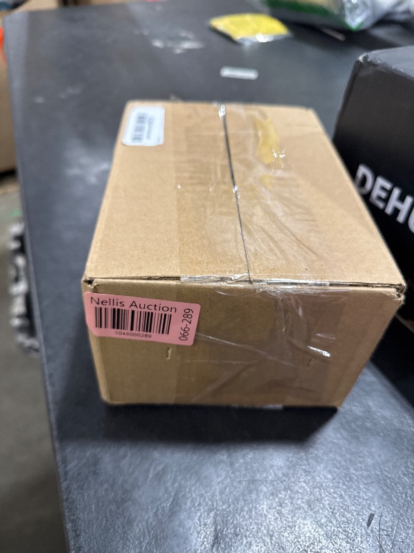 Photo 1 of Dell WD22TB4 Thunderbolt 4 Dock 2 Thunderbolt 4 Ports Gigabit Ethernet LAN Port (Renewed)