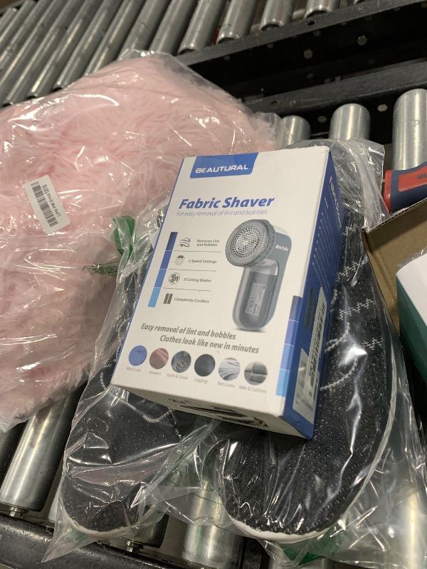 Photo 1 of BEAUTURAL Fabric Shaver and Lint Remover, Sweater Defuzzer with 2-Speeds, 2 Replaceable Stainless Steel Blades, Battery Operated, Remove Clothes Fuzz, Lint Balls, Pills, Bobbles Gray