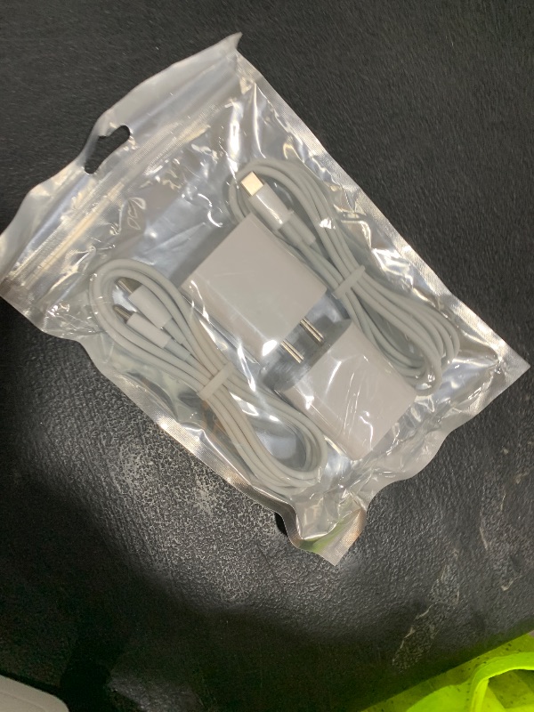 Photo 1 of iPhone 16 15 Charger Fast Charging[2Pack] 33W Type-c Wall Charger Fast Charger Block with 6FT USB C to USB-C Cable for iPhone 16 Plus/16 Pro Max/15 Plus/15 PRO Max/iPad/(Not for iPhone 14 or Earlier