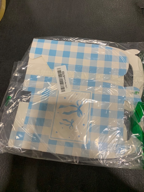 Photo 1 of 1 gift box  