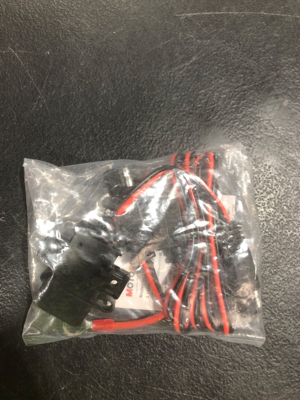 Photo 1 of MOTOPOWER MP0609A 3.1Amp Motorcycle USB Port Kit SAE to USB Adapter On Motorcycle