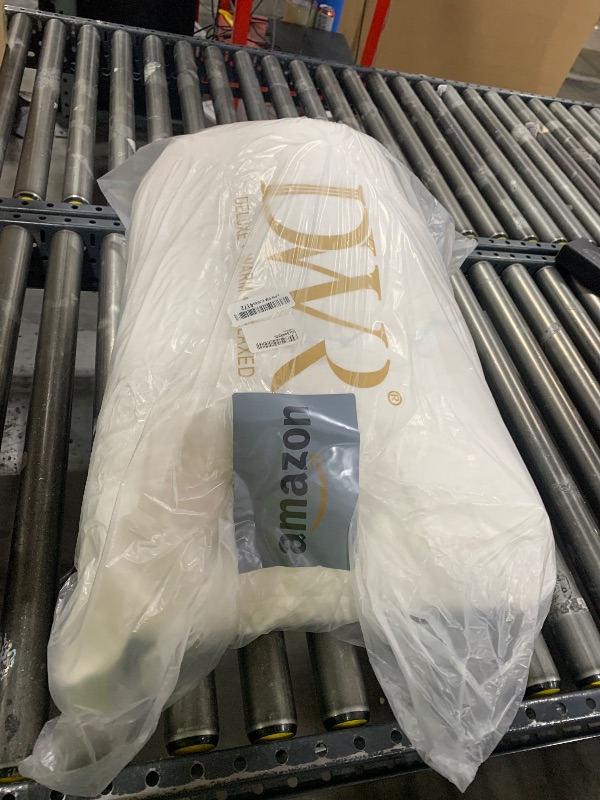 Photo 1 of DWR Luxury Feather Down Fiber Comforter Oversized King Size, Ultra-Soft Egyptian Cotton-Blend Fabric, High FP Medium Weight for All Season Hotel Style Fluffy Duvet Insert with Ties (120"x98", White)