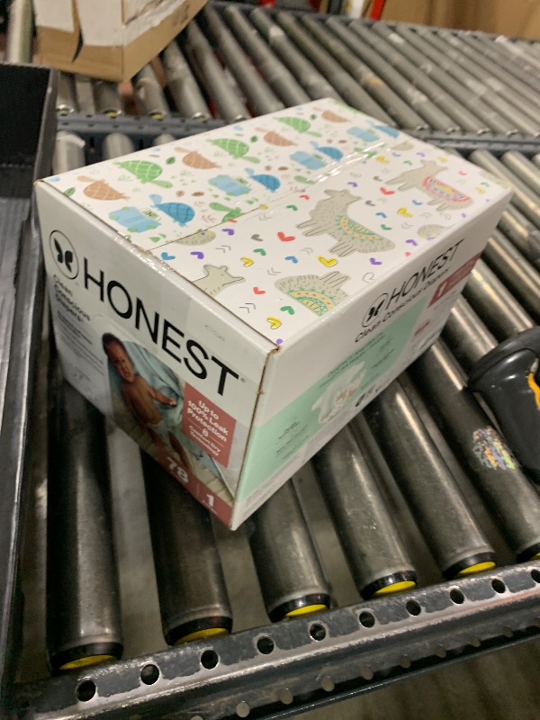 Photo 1 of The Honest Company Clean Conscious Diapers for Delicate Skin | Up to 100% Leakproof | Hypoallergenic, Fragrance Free | Gender Neutral | Club Box, Size 1 (8-14 lbs), 78 Count (Prints May Vary)