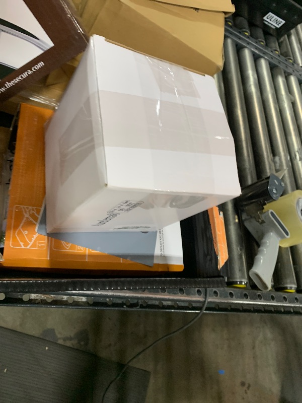 Photo 1 of Aurelema 5 Pcs Summer Decorations Aloha Light up Sign Aloha LED Marquee Letter for Party Decorations Battery Powered Hawaiian Alphabet Letter Summer LED Lights for Wedding Night Birthday Party