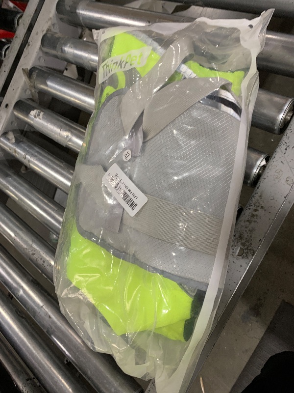 Photo 1 of ThinkPet Dog Life Jacket Reflective Lifesaver Floating Vest Adjustable (XL (Chest 30.9-38.1in/Neck 26.1-33in), Green)