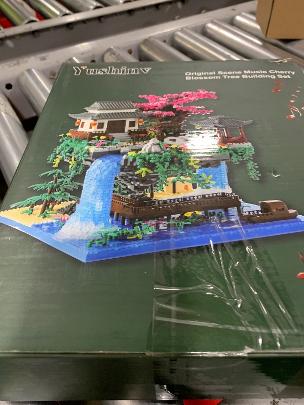 Photo 1 of Cherry Blossom Tree Building Set with Gift Box, Original Music Cherry Blossom Tree House(Type :Symphony), Japanese Sakura Tree House Lights Building Kit?3320 Pcs, Cherry Bonsai Tree Building Set.