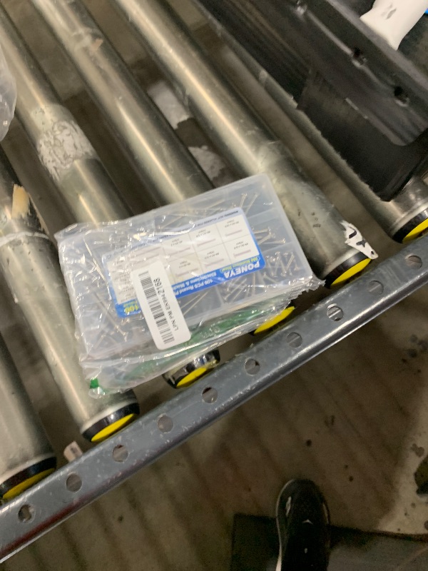 Photo 1 of Machine Screws, 100 PCS Phillips Pan Head Electricians Screw Kit #6-32#8-32 Thread 304 Stainless Steel Screws for Electrical Wall Plate Switch, Receptacles Mounting Screws with Storage Case