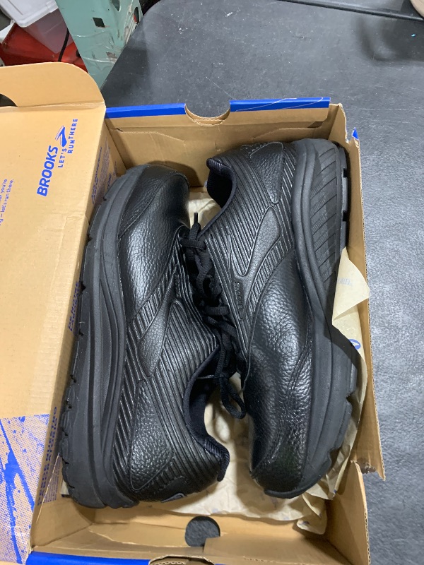Photo 1 of Brooks Women's Addiction Walker 2 Walking Shoe - Black/Black - 10 Wide